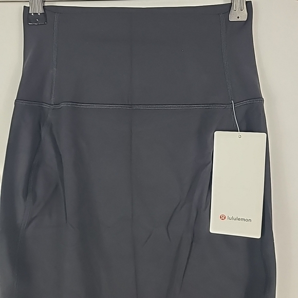 NWT Lululemon Nulu ™ Slim-Fit HR Skirt Size 4 Black - Picture 2 of 6